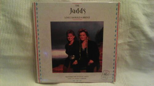 The Judds / Love Can Build A Bridge