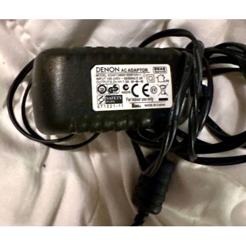 Adaptateur AC Denon - Imput 100-240 V - 50/60 Hz