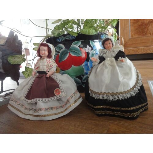 Lot De 2 Poupées De Pays En Celluloïd