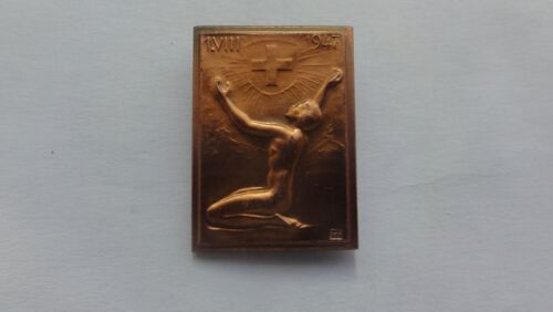 Pin's Suisse  Artistique 1947 De  Hugenin Locle