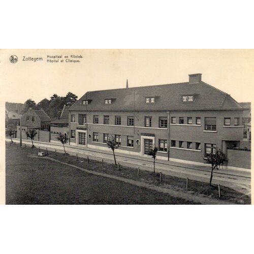 Carte Postale Ancienne -Noir Et Blanc - Dentelée Zottegem - Belgique - Höpital Et Clinique - Carte Écrite