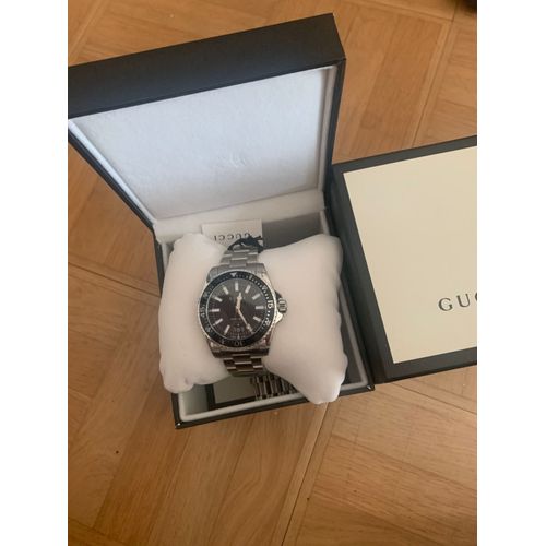 Montre Gucci Dive Ya136301