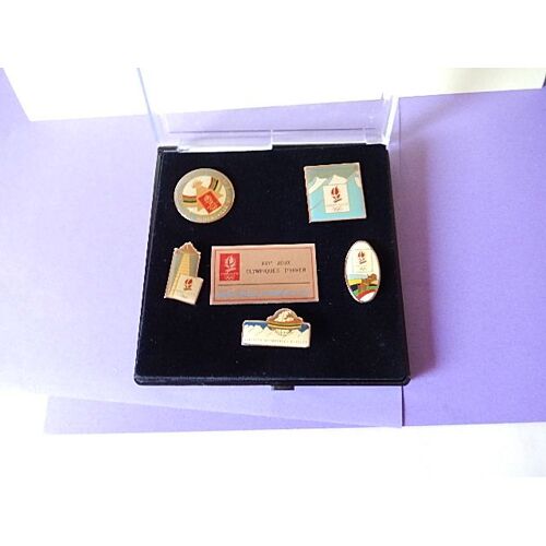 Coffret De 5 Pin's Xvi Jeux Olympiques D'hiver