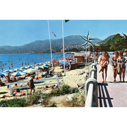 Carte Postale -La Côte D'azur - Mandelieu - Plage Et Vue Sur L'esterel