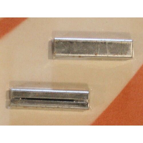 Fourreaux de métal 1 paire pour allonge de carré 6 x 7 mm
