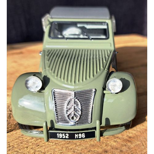 Citroën 2 Cv Grise 1952 Maisto 1/18 (Avec Plaque D'immatriculation À L'avant)-Maisto