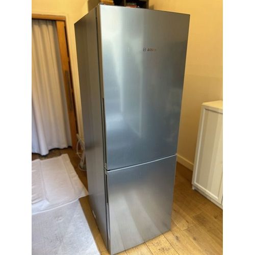 Combiné réfrigérateur congélateur BOSCH KGV33VLEAS