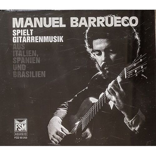 Spielt Gitarrenmusik Aus Italien, Spanien Und Brasillien