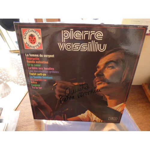 Pierre Vassiliu : La Femme Du Sergent - Coccinelle  Variétés - Disque  Véga 16321 