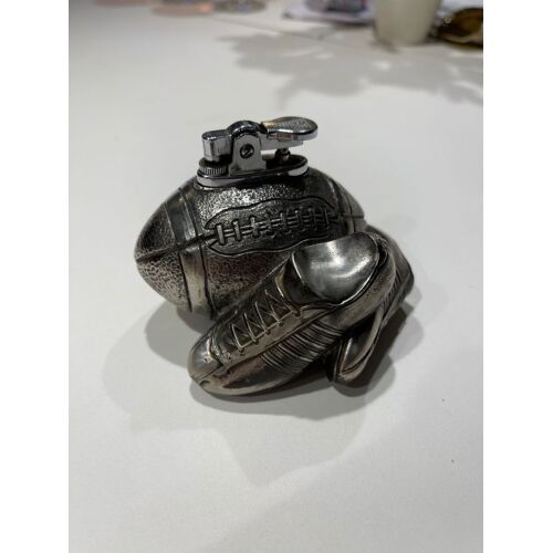 Briquet À Gaz Japonais De Table Vintage "Rugby" Ballon/Crampons En Métal De 370 Gr