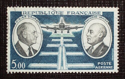 France Poste Aérienne N° 46 Oblitéré De 1971 - 5f00 Bleu-Nuit, Sépia Et Vert « Didier Daurat Et Raymond Vanier, Pionniers De La Poste Aérienne »