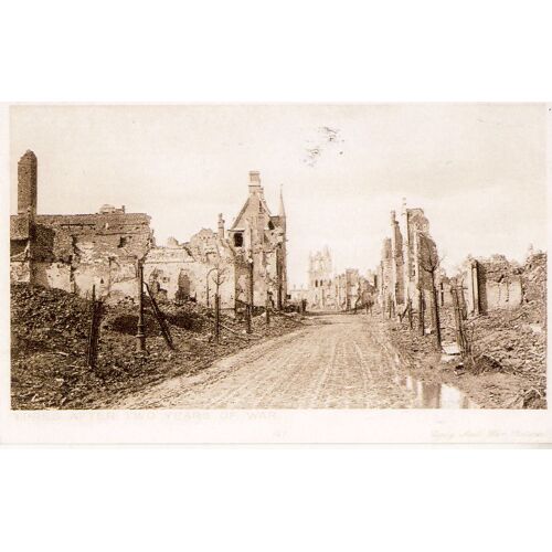 Ypres Après Deux Ans De Guerre (Guerre 14-8)
