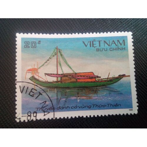 Timbre Vietnam Y T 948c Jonque De Thua Thien 1989 ( 020607 )