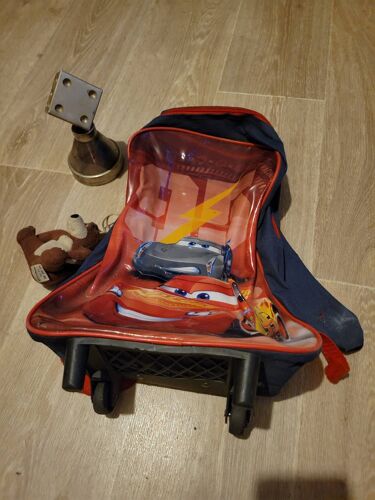 Cartable à roulettes cars