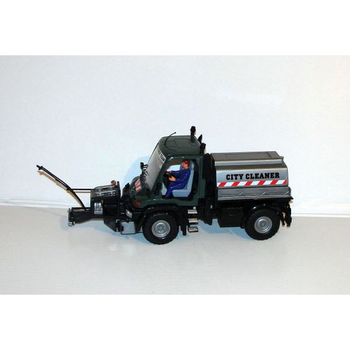 Camion Unimog De Nettoyage City Cleaner Dickie