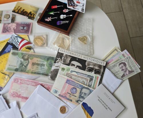 Pièces Et Billets Du Monde