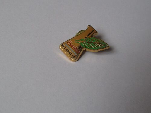Pin's Seita (Labo De Recherche) Zamac Signé Martineau