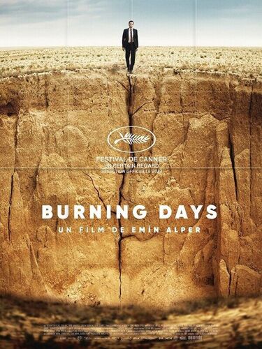 Burning Days (Kurak Gunler) - Véritable Affiche De Cinéma Pliée - Format 120x160 Cm - De Emin Alper Avec Selahattin Pasali, Ekin Koc - 2022