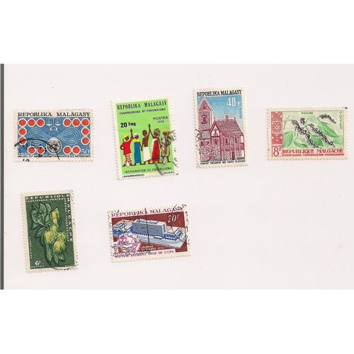 Madagascar- Lot De 6 Timbres Oblitérés- Thèmes Divers