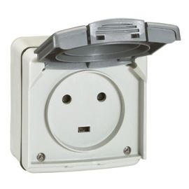 LEGRAND Prise de courant IK08 2P+T 20A étanche IP5