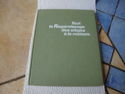 Tout Le Regarnissage Des Sièges À La Maison