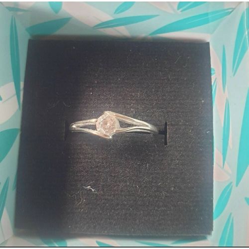 Bague En Or Blanc 9k