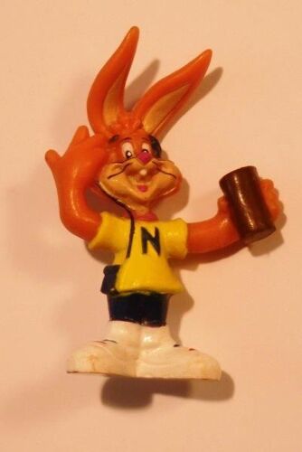 Figurine "Nestlé" - Quicky Music - N°2 : Avec Canette Et Baladeur (2003)