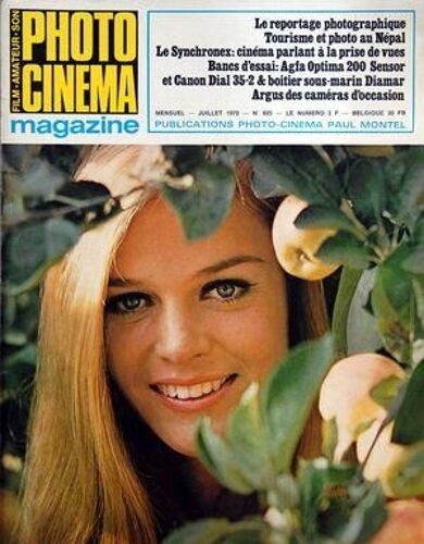Photo Cinema Magazine N° 825 Du 01/07/1970 - Le Reportage Photo - Tourisme Et Photo Au Nepal - Le Synchronex - Agfa Optima 200 Sensor Et Canon Dial 35 - 2 Et Boitier Sous-Marin Diamar - Argus Des Cameras D'occasion