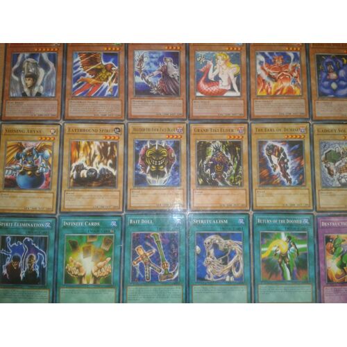 Lot De 36 Cartes Yu-Gi-Oh (Anglaises)