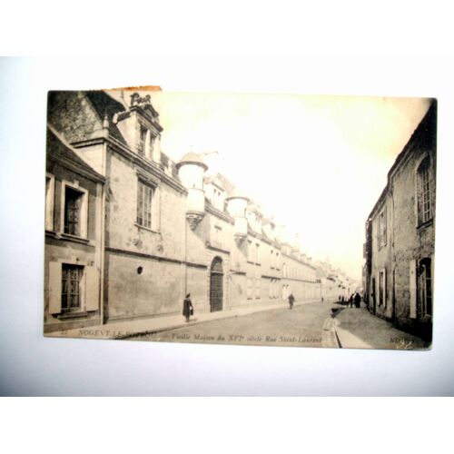 Carte Postale Ancienne - Nogent Le Rotrou - Vieille Maison Du Xvi È Siècle Rue Saint Laurent - Animée Et Timbrée