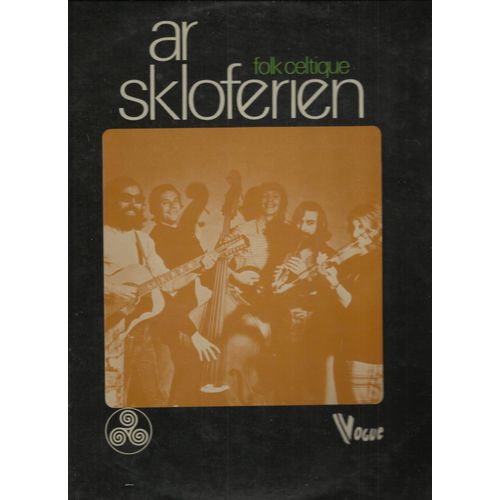 Folk Celtique : Gavotte A Deux Violons, The Ballad Of Father Gilligan, An Amzer Dremenet, Koster C'hoad, Barnyards Of Delgaty, Les Petits Moutons, An Dro, Highland Harry, .............................