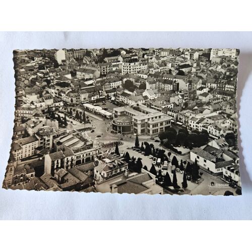 Carte Postale De Vichy (03) - Vichy - Vue Aérienne Sur La Poste Et La Gare Routière