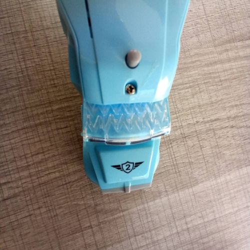 Camion Doubles Remorques Bleus Avec Lumière Pet Its Défauts Sur Les Hauts De Remorques D Origines Voir Photos