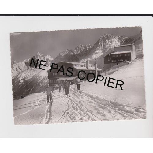 Carte Postale Les Houches-Bellevue-Gare D'arrivée Du Téléphérique - La Hutte Et La Chaine Du Mont-Blanc