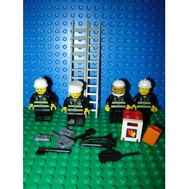 LEGO City Minifigures : 4 pompiers + accessoires