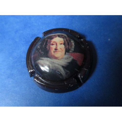 Capsule De Champagne  Veuve Cliquot, Bordeaux-Foncé .