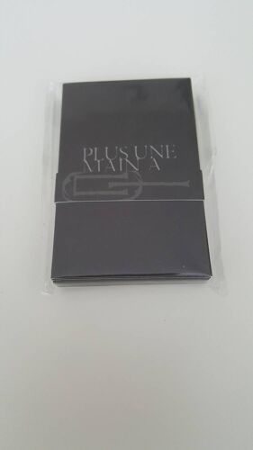 Throane Plus Une Main À Mordre