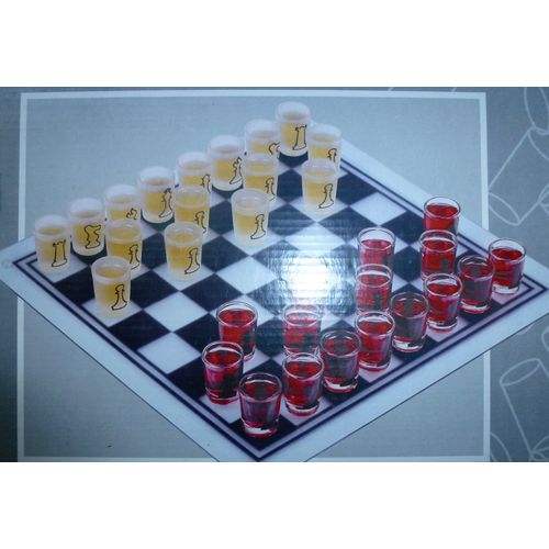 Jeu D'échecs Des Verres À Boire