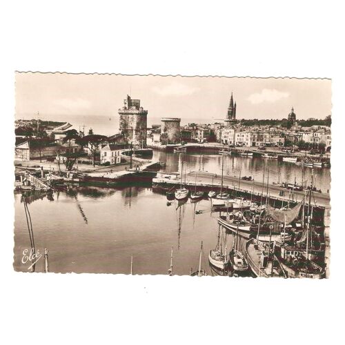 Charente-Maritime La Rochelle 7. Vue Des Bassins Et Les 3 Tours Postale Postcard Cpsm 