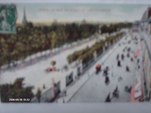 Paris  //  La  Rue  De  Rivoli  Et  Les  Tuileries