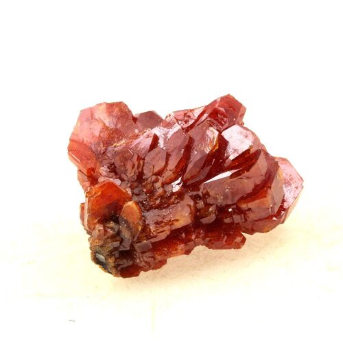 Vanadinite. 50.5 Ct. Mibladen Mining District, Midelt, Maroc.