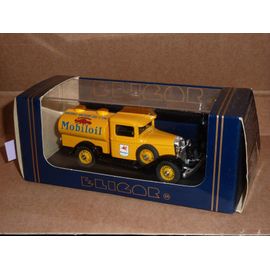 [270] Miniature 1,43ème : Ford V8 1934 - Couleur Jaune - Marque : Eligor-Eligor