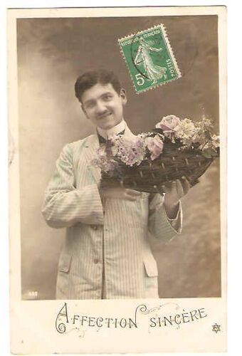 Affection Sincère Jeune Homme Moustachu Tenant Corbeille De Fleurs Carte Postale Fantaisie Postcard Postkaart Cartolina
