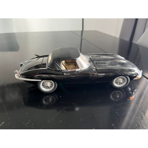 Maquette Jaguar Type E Autoart-Autoart