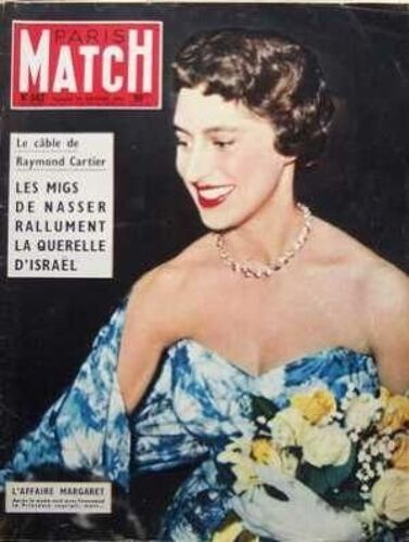 Paris Match N° 342 Du 22/10/1955 - Academie Francaise Adolf Hitler Charles Lindbergh Cinema David Ben Gourion Eddie Constantine Egypte Egypte Gerard Philippe Hainz Israel Jazz Jean Cocteau Louis Amstrong Margaret D'angleterre Miracles Moyen Orient...