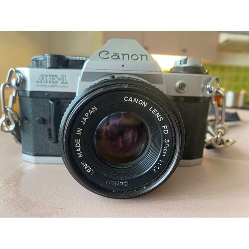 CANON AE-1 avec zoom 50mm
