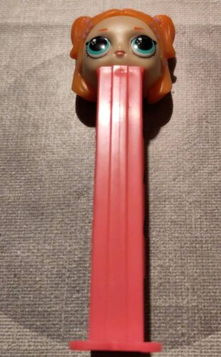 Distributeur De Bonbons Pez Fillette Aux Cheveux Roux & Pied Rose Vide