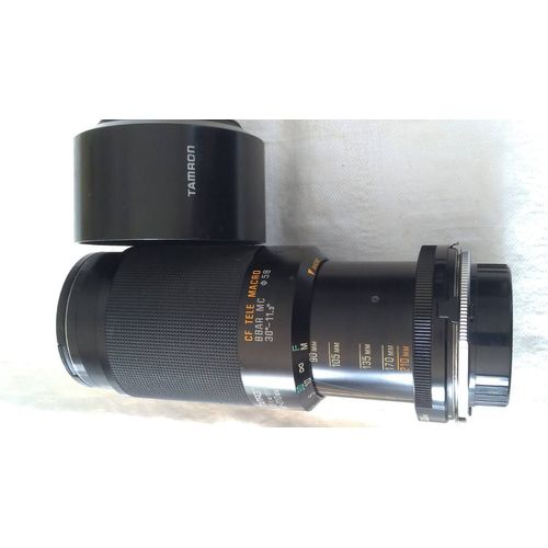 Objectif télé macro TAMRON 80-210 MM diamètre 58mm ouverture 3.8 monture NIKON. Bague pare soleil.