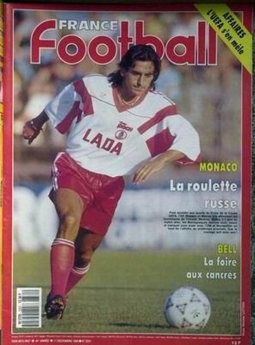 France Football N° 2331 Du 11/12/1990 - Affaires   -   L'uefa S'en Mele - Monaco  -   La Roulette Ruse - Bell  -   La Foire Aux Cancres.