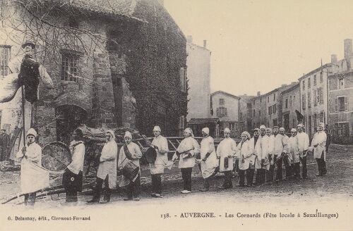 Reproduction " Auvergne, Les Cornards (Fête Locale À Sauxillanges) ".
